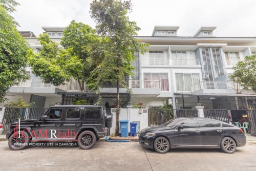 Link Villa LD For Rent In Borey Peng Huoth Boueng Snor