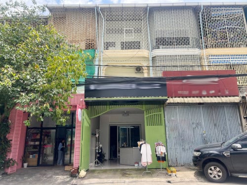 សេងហាង E0 នៅជិតសាលាវ៉ាន់ដា | Bussiness for sale near Wanda School
