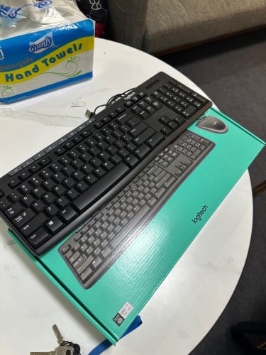 លក់វិញ​  Keybord Original 13$