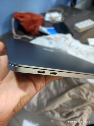 Macbook Pro M1 2020 8G+256 99%