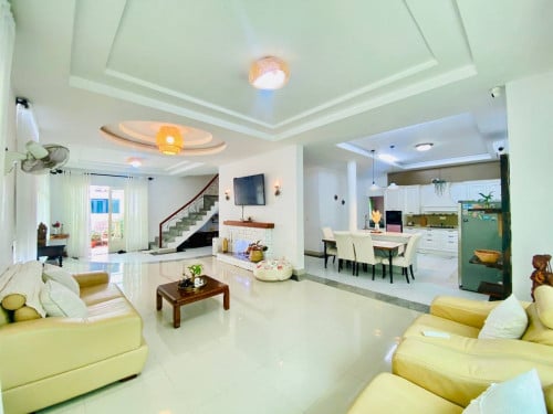 Single Villa 4 Bedrooms For Rent At Chroy ChongVa 10 Minutes From Embassy Franch