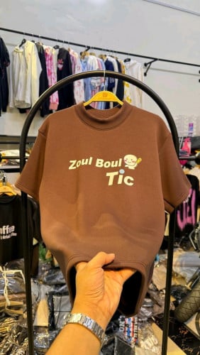 T-shirt in stock in box 📦🩶Free size (40kg~75kg)