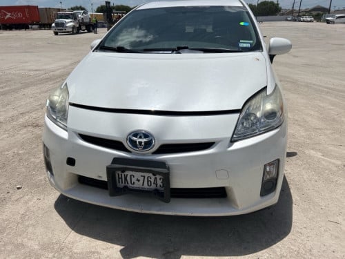 Toyota Prius 2010 Option2 ខាងក្នុងលឿង ថ្មីណាស់ឡាន