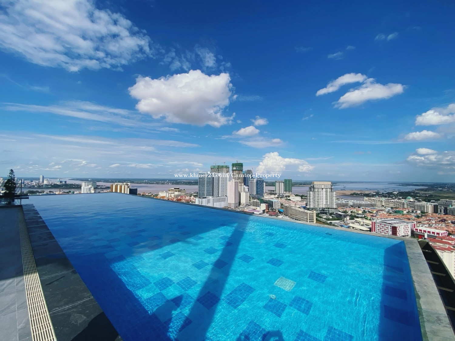 Photo inspiration: Picture Idea: Studio Room In The Penthouse Residence Is Available Now Price