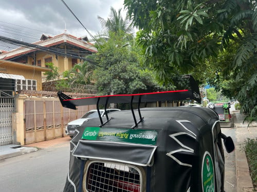 ជើងក្រោយកង់បី អាចចារបាន