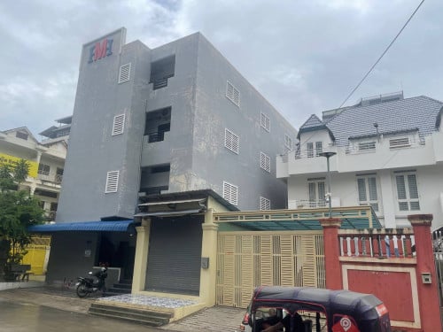 អាគារ+វិឡាភ្លោះដាក់លក់បន្ទាន់ខ្លាំង ទួលទំពូង