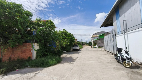 ដីសំរាប់លក់ ឬ ជួល