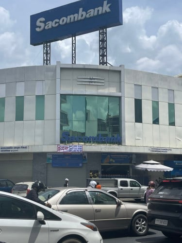 អាគារជួល