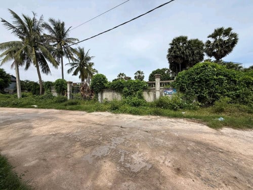 ដីលក់នៅជិតបុរីពិភពថ្មីឈូកវ៉ា1