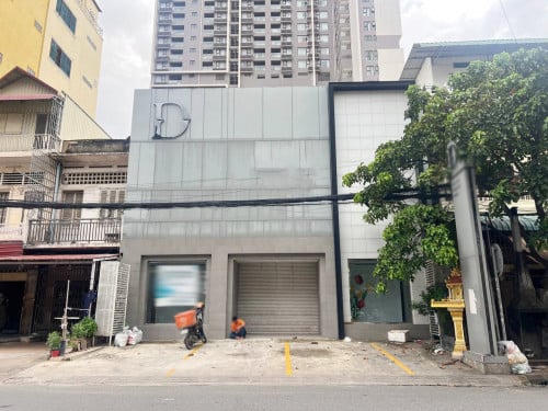 ហាង (E0&E1) សម្រាប់ជួល នៅលើផ្លូវធំ ខណ្ឌបឹងកេងកង | Shop (E0&E1) for Rent on Main Road, BKK