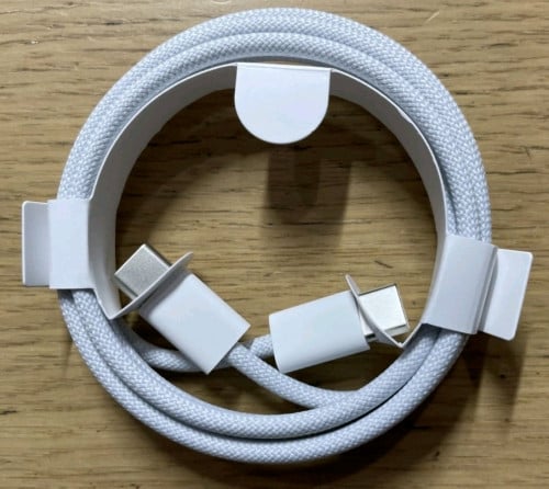 ខ្សែសាក iphone 15 pro max original