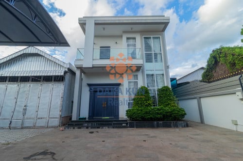 វីឡាទំនើបលក់ក្នុងក្រុងសៀមរាប, ជិតផ្សារលើ/Modern​ Villa for Sale in Siem Reap City near Leu Market