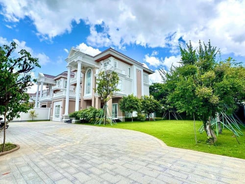 Luxury Queen Villa for Rent | 7BR 9Bath | Boeung Snor | $15,000/month💚