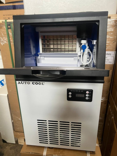 ម៉ាសុីនផលិតទឹកកកថ្មីកេស Auto Cool 30kg
