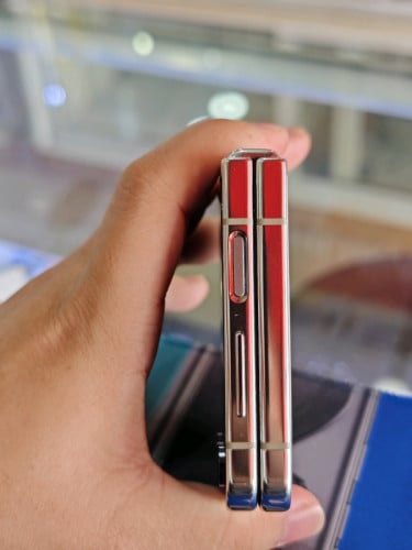 Flip 5 512g ស្អាត99.99% ប្រេីតិច