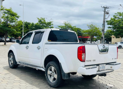 Nissan Frontier 07 ប៉ុង​2 ហ្ញាស់ស្រាប់