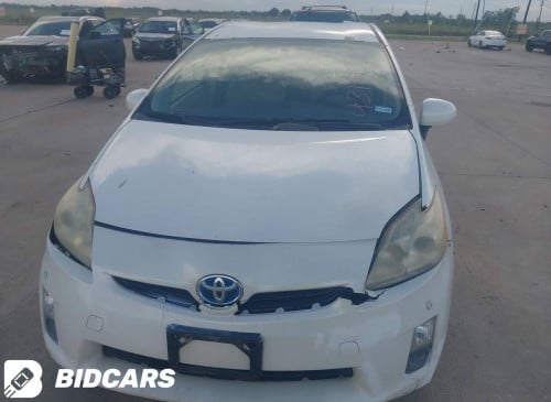Prius 2010 Option 2 ក្នុងលឿង សាងបាន