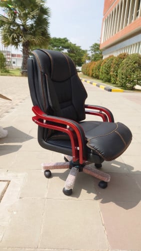 កៅអីប្រធាន.