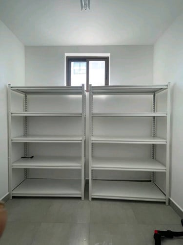 ធ្នើដែក