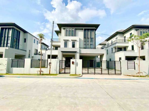 🏠វីឡាឃ្វីនសម្រាប់ជួលននៅក្នុង បុរីជីបម៉ុងលែនម៉ាក៦០ម៉ែត្រ​