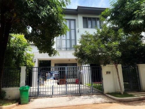 5 Bedroom Villa for Rent in Chipmong 598