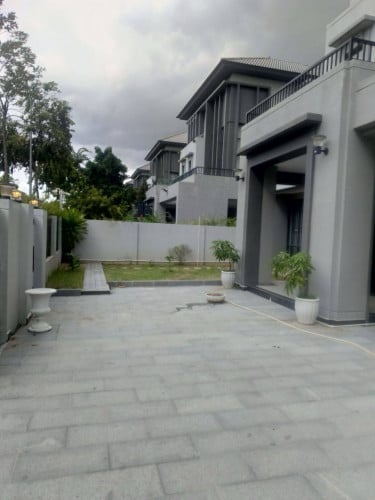 6 Bedroom Villa for Rent in Chipmong 598