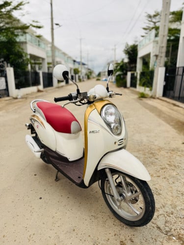 Honda Scoopy 2012 japan