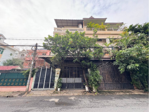 House For Rent at Boeung Trabaek