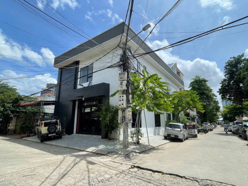 ផ្ទះកែងសម្រាប់លក់ នៅសង្កាត់ផ្សារដើមថ្កូវ