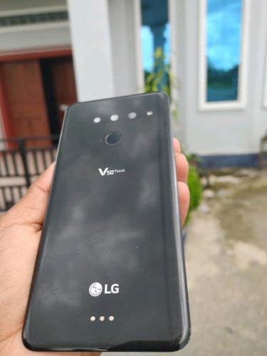 ខ្នងក្រោយ LG V50 នៅល្អ 98% ឆូតតិចតួច