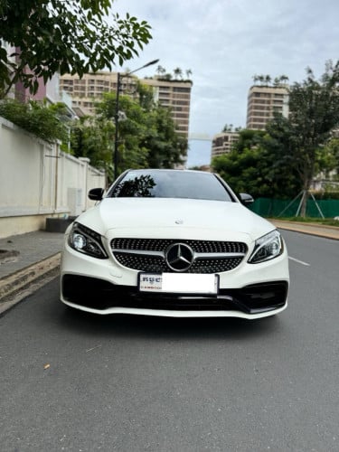 梅赛德斯 Mercedes C300  Up C63 2015-year For Rent/ 租 / 임차료