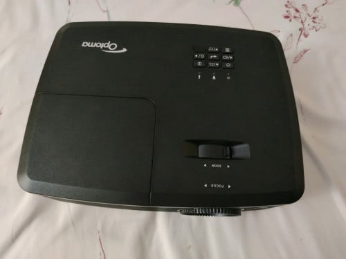 លក់ Projector ថ្មី95% 150$