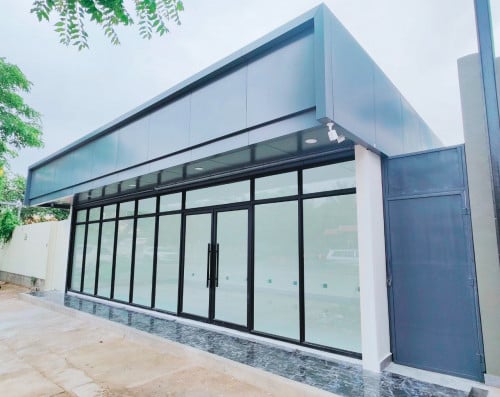 ហាងជួលលើផ្លូវធំនៅទួលគោក | Shop for rent on main road in Toul Kork