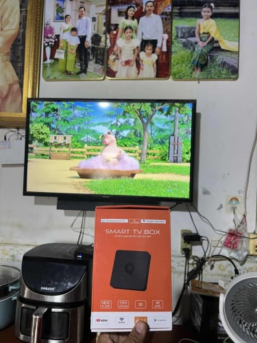 ទិញឥឡូវនេះមាន តម្លៃពិសេសជូនបងប្អូនដុំទូរទស្សន៏Smart TV BOX ប្រើបានគ្រប់ទូរទស្សន៍