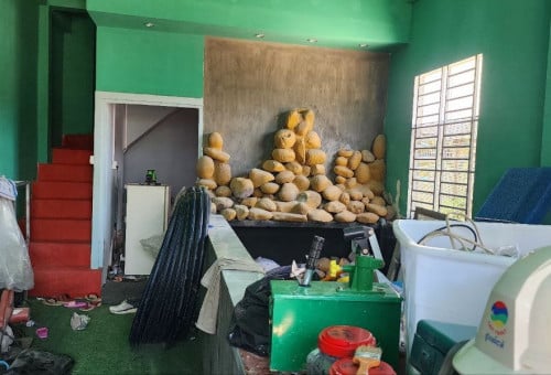 ๐ฆHouse Available for Urgent Sale at a Special Price (Negotiable).