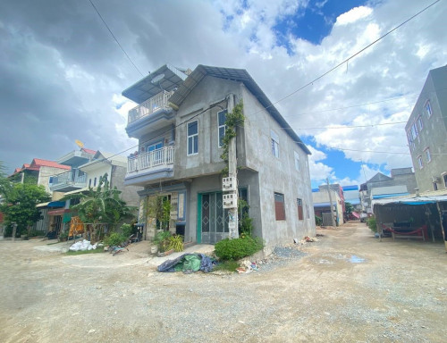 ๐ฆHouse Available for Urgent Sale at a Special Price (Negotiable).