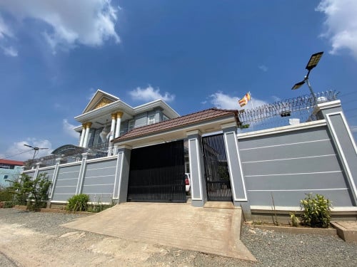 វិឡាសំរាប់ជួល 房屋出租 villa for rent ជិតព្រលានថ្មី និងផ្លូវក្រវ៉ាត់ក្រុងទី3 60ម