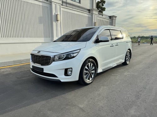 Kia Carnival 2015 បើកដំបូល កៅអុីចុច