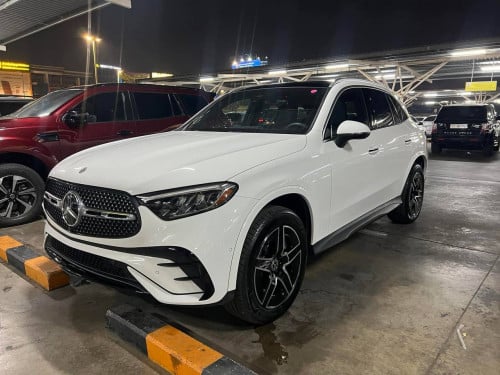 Mercedes-Benz  梅赛德斯-奔驰 GLC300 2023年 For Rent/ 租 / 임차료