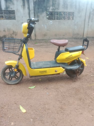 លក់ម៉ូតូ