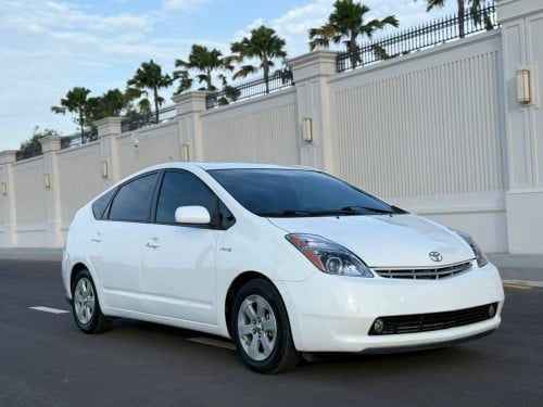 ឡានព្រូស 30$