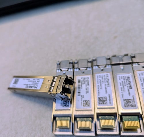 លក់​ Huawei Transceiver 10GE SFP+ Optical Modules (Multi-Mode) 99%