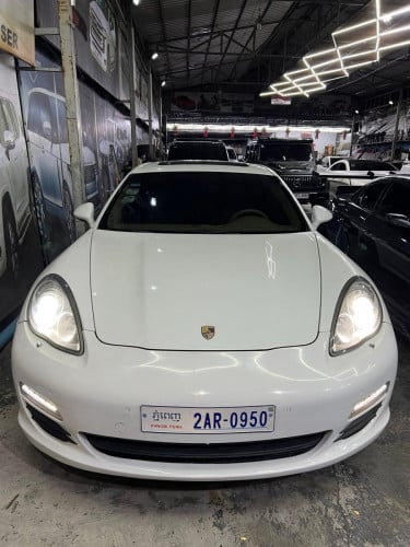 ឡានម្ចាស់ឃ្លាំងជិះផ្ទាល់ សុីនមួយជុំ លក់ធូរៗ បងប្អូន Porches panamera S hybrid 2013 full option