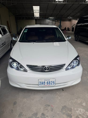 ឡានលក់ Toyota Camry. បាឡែន 02 Le ABS  ឡានថ្មី