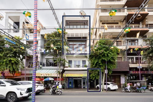 Renovated House 3 Bedrooms For Sale At Phsar Kandal View to River