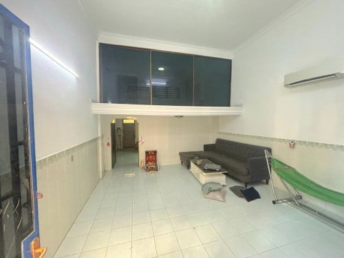 ផ្ទះលក់នៅក្រោយវាំង