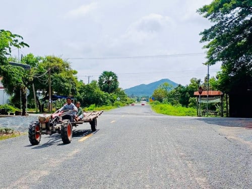 ដីលក់ជាប់ផ្លូវ145(ផ្លូវរដ្ឋ40ម)