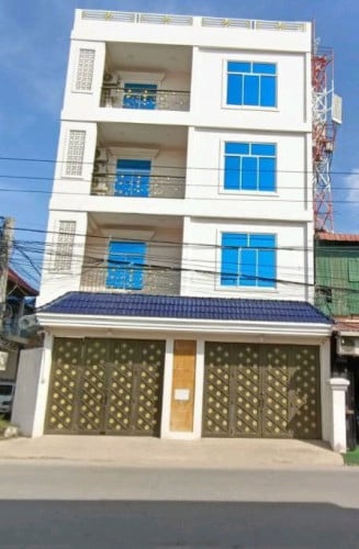 ផ្ទះលក់បន្ទាន់(ផ្ទះខ្លួនឯងផ្ទាល)អាចរកសុីបាន តម្លៃយ 450,000ដុល្លារ (អាចចរចាបាន)ប្លងរឹងកាត់លើអ្នកលក់។