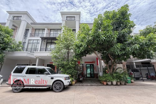 វីឡាកូនកាត់សម្រាប់លក់ក្នុងបុរីប៉េងហួតដឹស្តារដាយមិន 60m