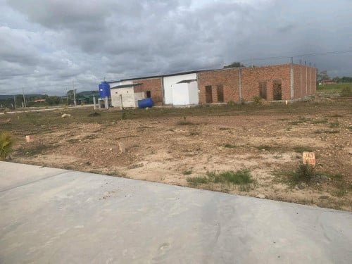 ដីដែលមានទីតាំងល្អ លក់ក្នុងតម្លៃ 6500$ មានប្រព័ន្ធទឹកភ្លើងរួចជាស្រេចដីក្នុងក្រុង